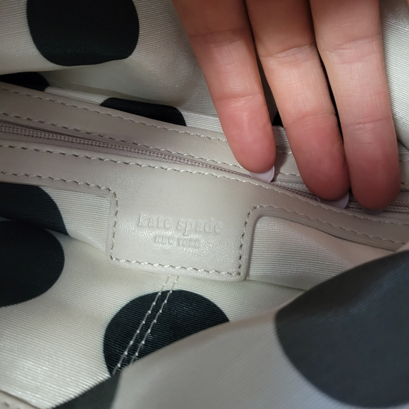 Kate Spade Cream Fold-over Buttery Leather Bag with adjustable should strap - Picture 6 of 8